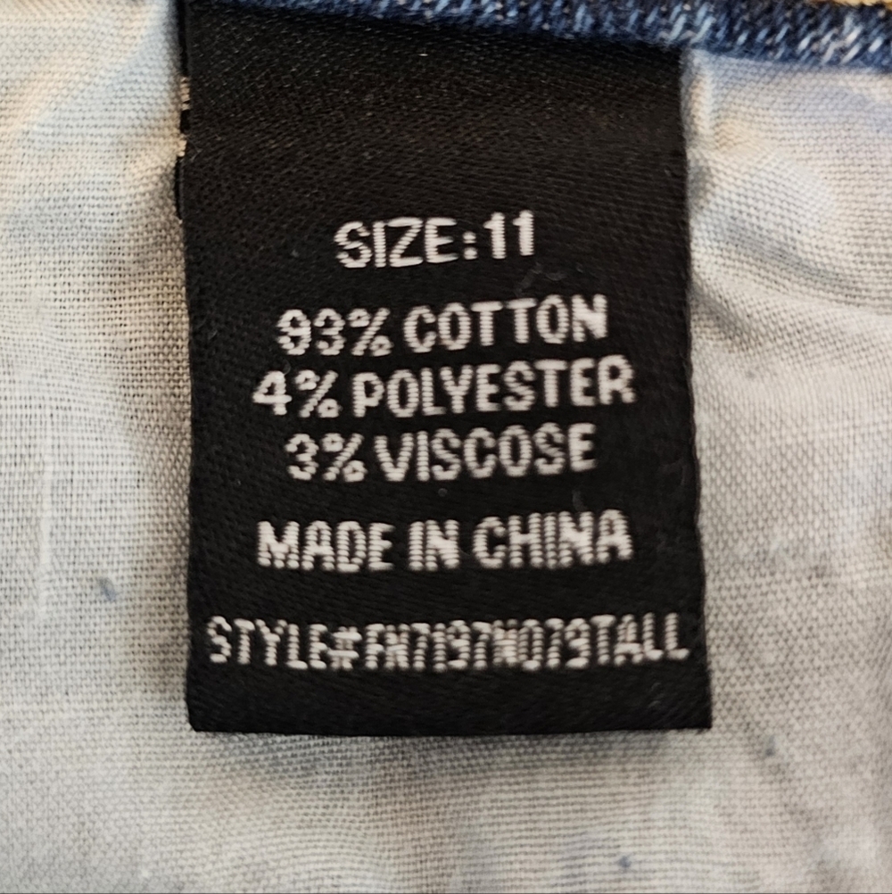 Fashion Nova Floria Baggy Wide Leg Light/Med Wash Jeans Size 11 - Picture 10 of 16